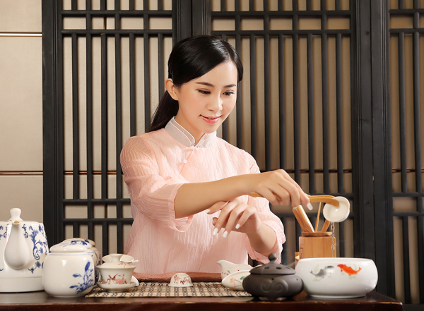 经常去深圳靠谱男士会馆，这家私藏已久的店推荐给你